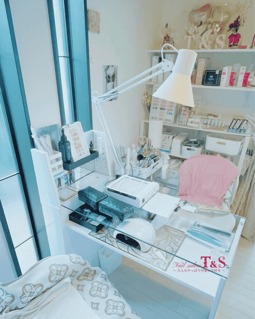 鹿児島市の自宅ネイルサロンT&Sの内観｜落ち着いたプライベート空間