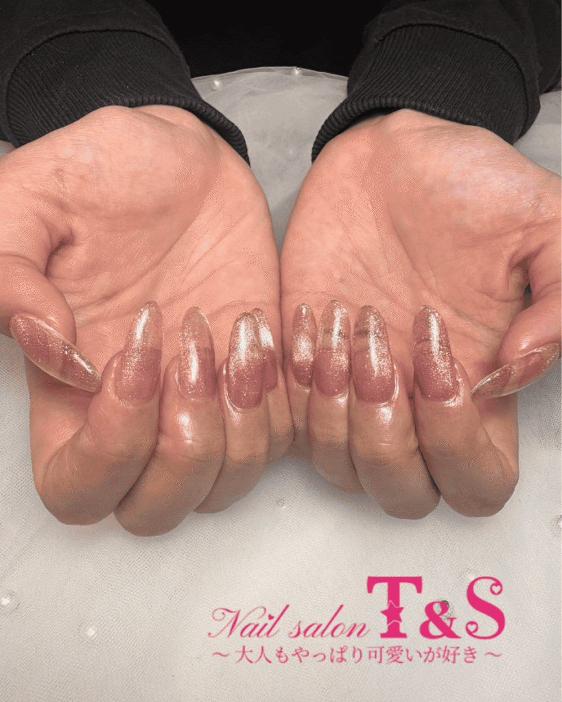 鹿児島のネイルサロンで仕上げた大人可愛いネイルデザイン
