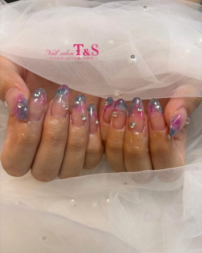 ピンクとブルーを組み合わせたニュアンスネイルデザイン｜鹿児島市吉野町ネイルサロンT&S